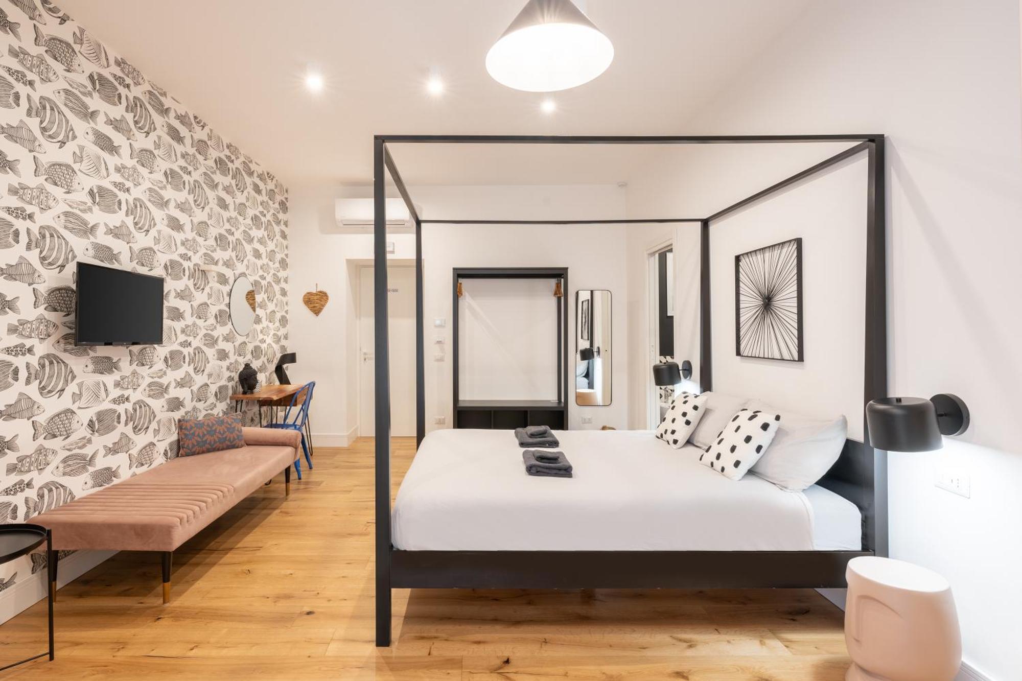 The Idyll Boutique Apartment - Suite In Napoli'S Spanish Quarters Exterior photo