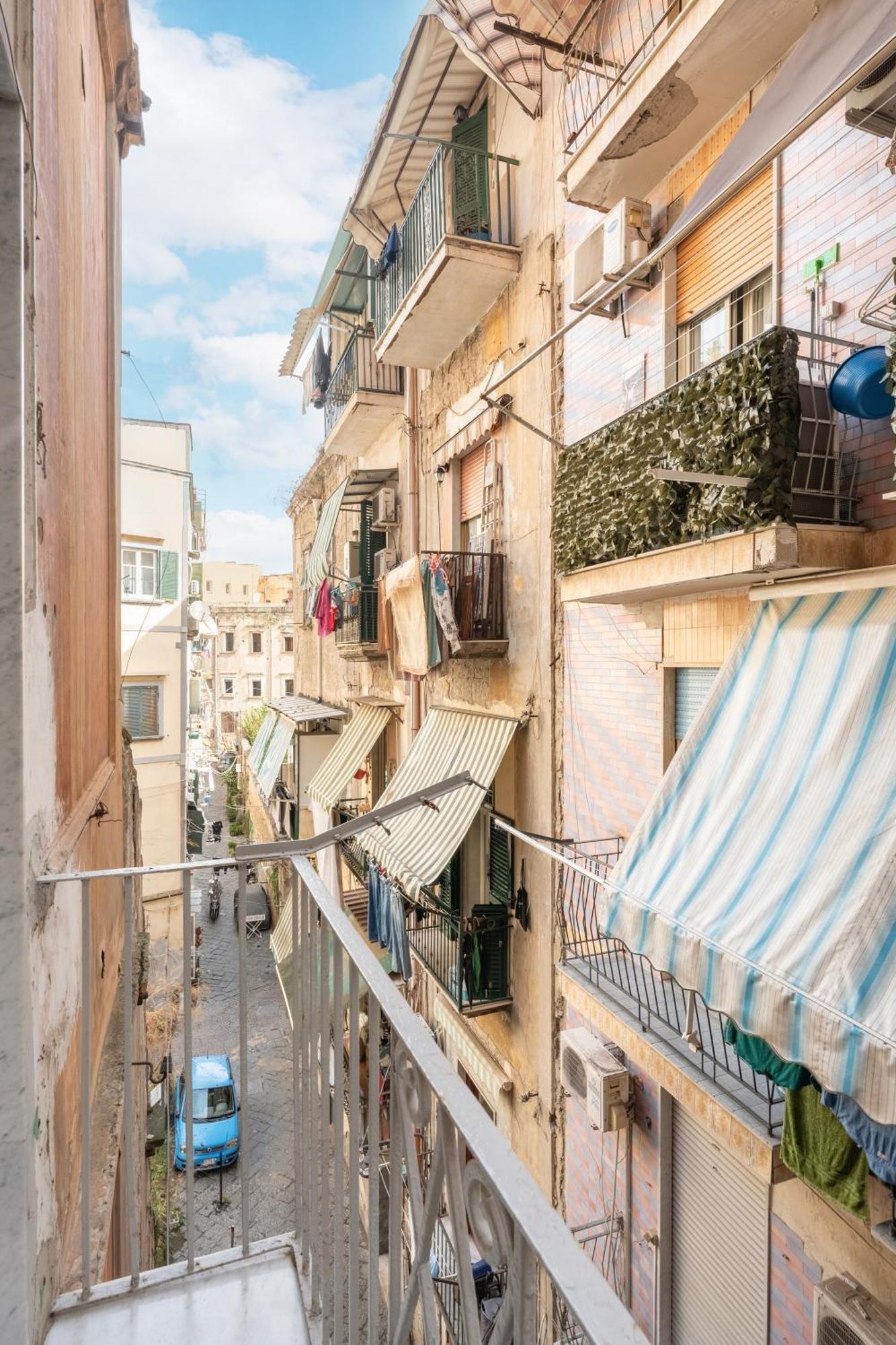 The Idyll Boutique Apartment - Suite In Napoli'S Spanish Quarters Exterior photo