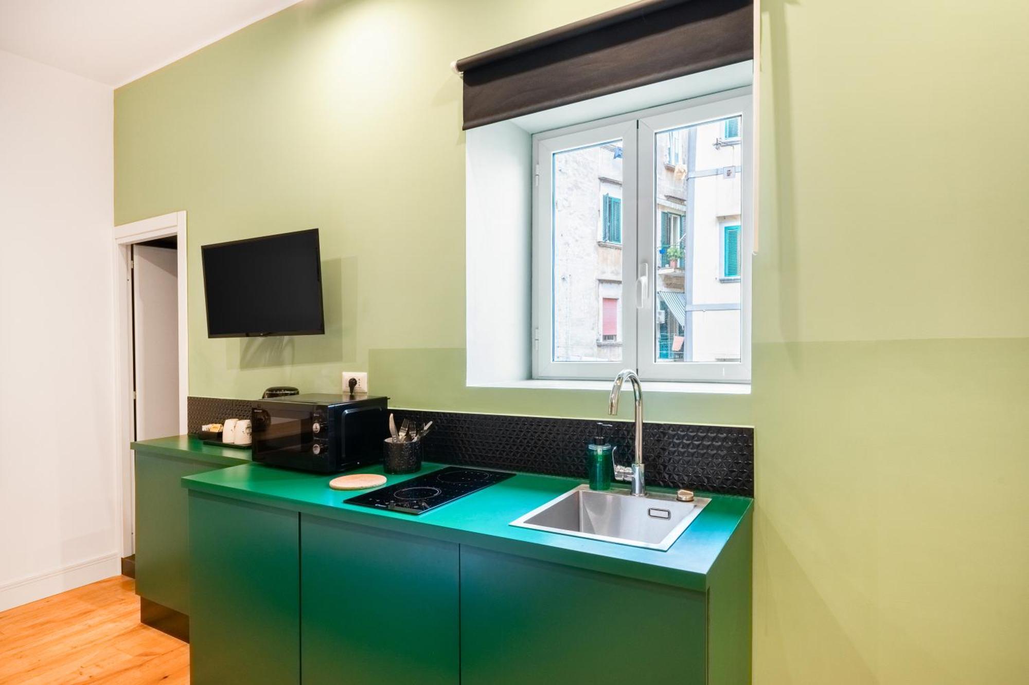 The Idyll Boutique Apartment - Suite In Napoli'S Spanish Quarters Exterior photo